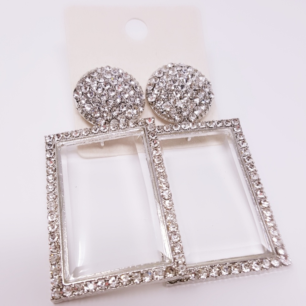 Fabulous Silver Rhinestone Earrings - Picture 3 of 8